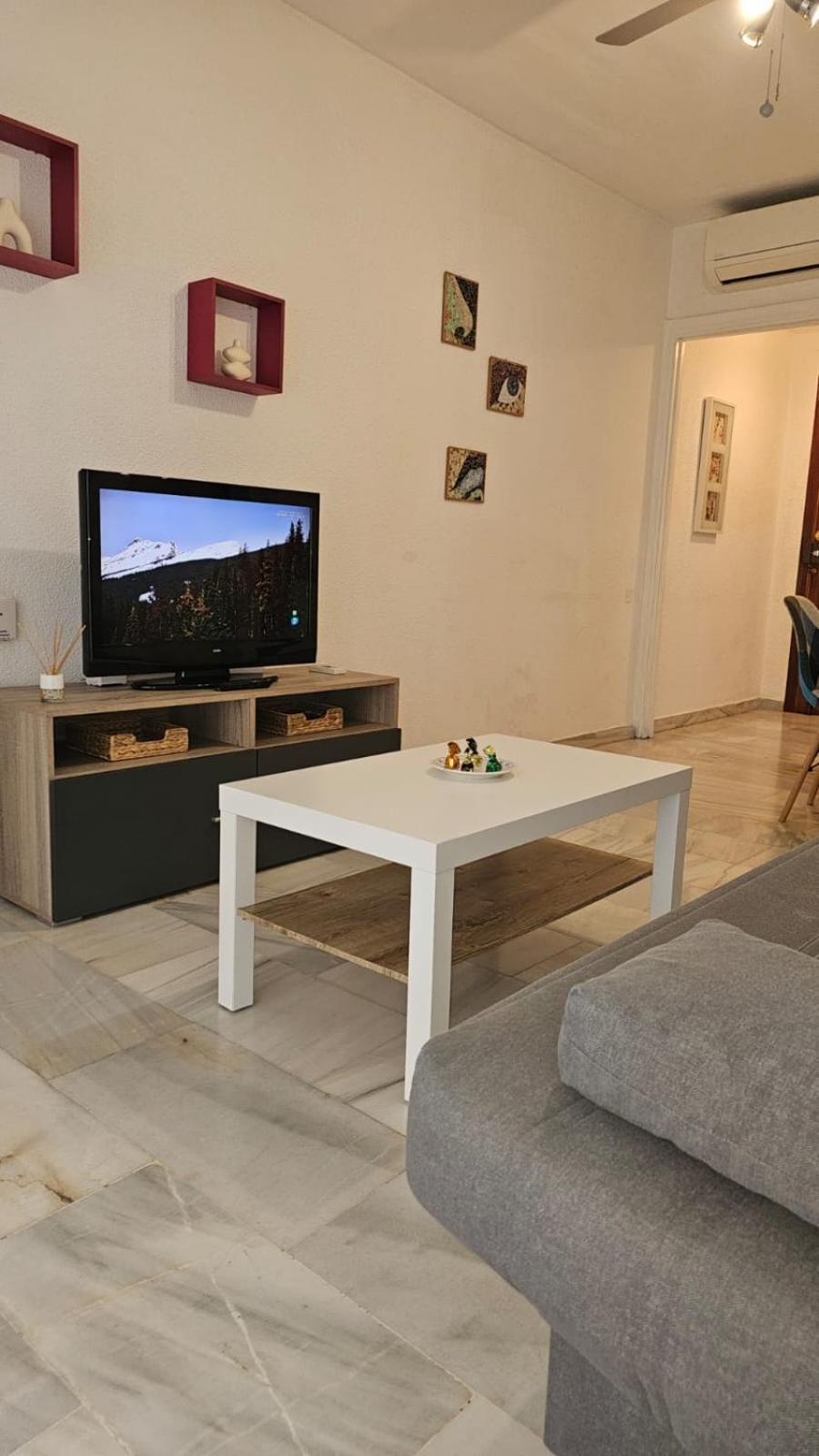 Ideal Holiday Apartment One Bedroom City Center Malaga Exterior photo